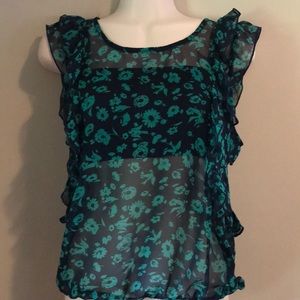 Lily White top - size small